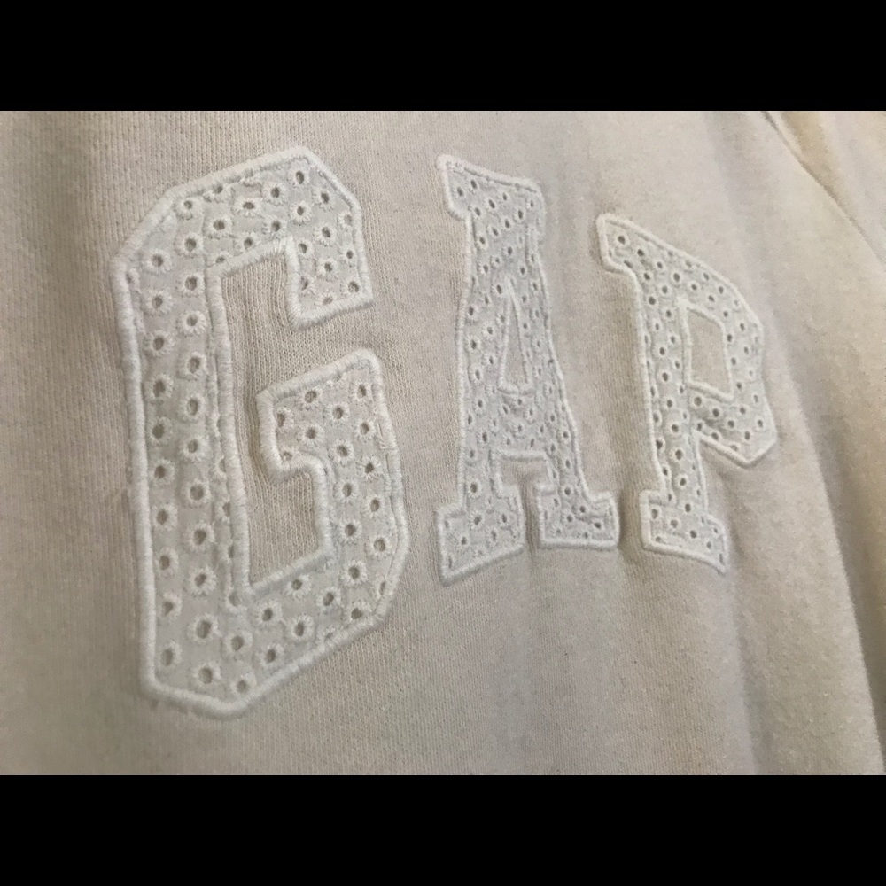 Gap Logo Short Sleeved Crewneck Sweatshirt